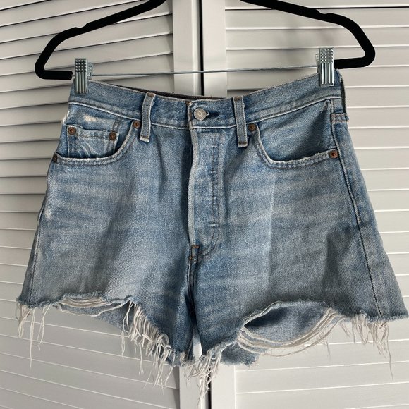 Levis Distressed High Waisted Shorts - Size 25 - Picture 1 of 4